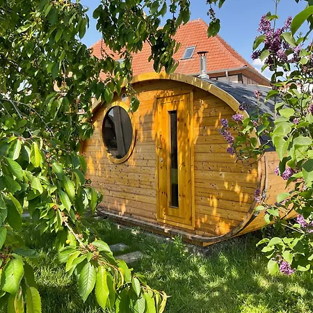 Entre Vignes Et Chateaux. فيلة *