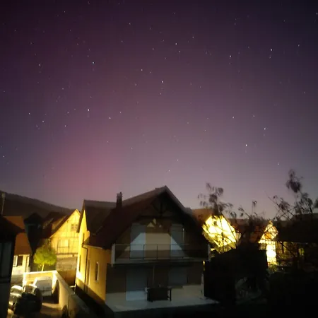 Entre Vignes Et Chateaux. * Scherwiller