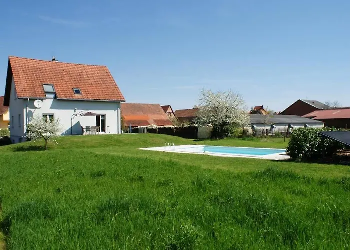 Entre Vignes Et Chateaux. Villa Scherwiller