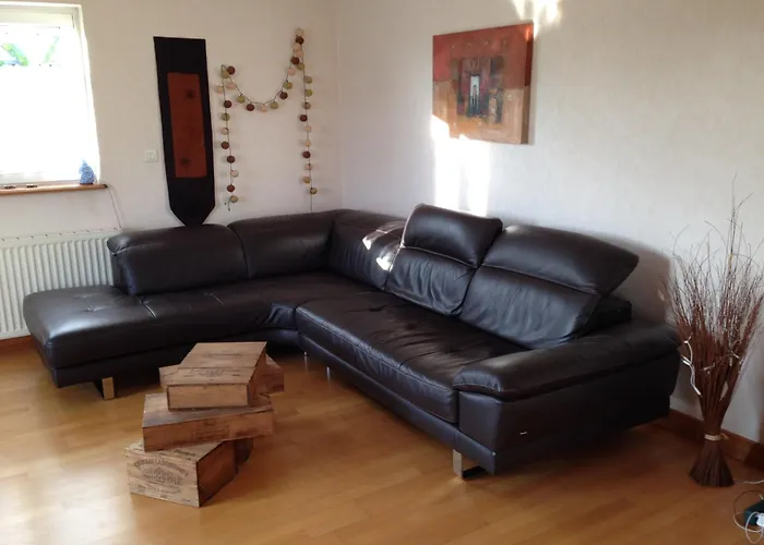 Entre Vignes Et Chateaux.