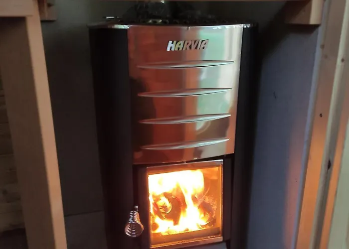 Entre Vignes Et Chateaux.