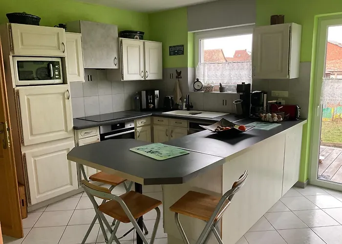 Entre Vignes Et Chateaux. Villa